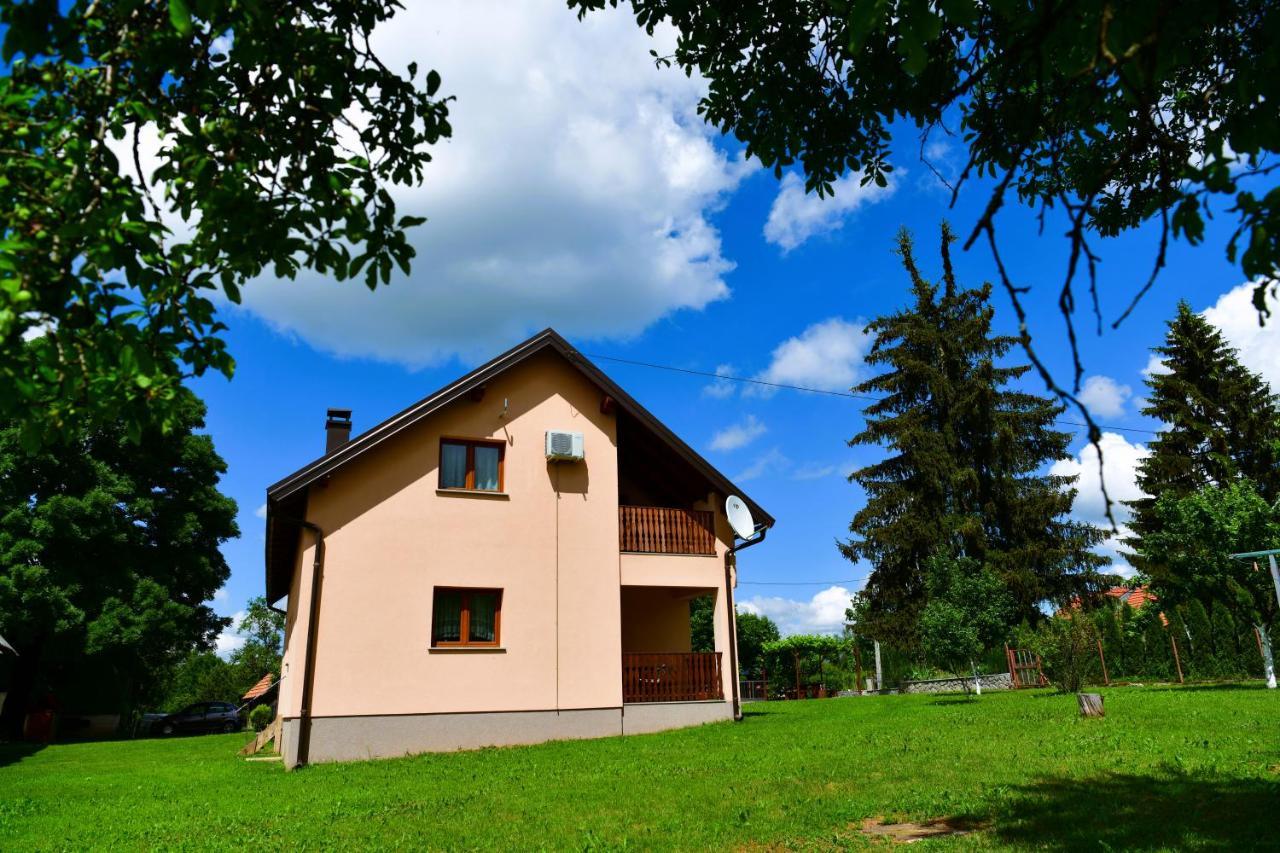 Apartman Jelena Rakovica Exterior foto